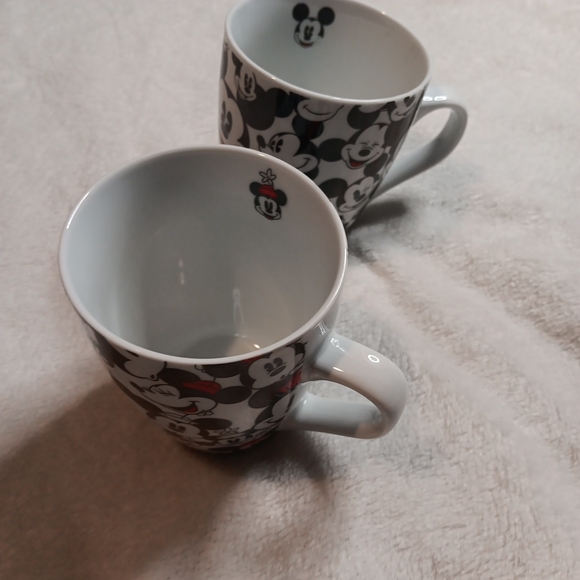 Disney Mickey And Minnie Mouse Mugs Set - Picture 1 of 16